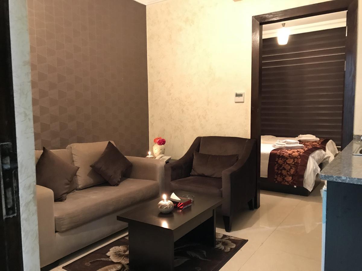 Al Haneen Hotel Apartments Safut Exterior photo